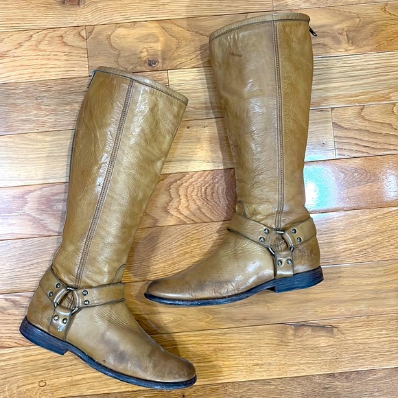 Frye Phillip Boots - Picture 1 of 10